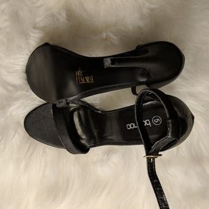 2 for 15$ Boohoo heels
